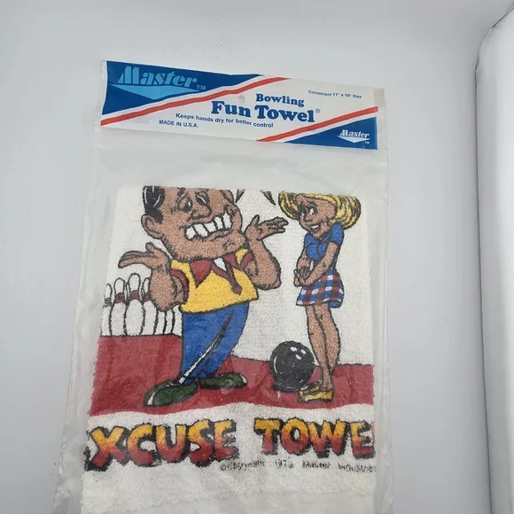 Vintage 90s Bowling Ball Fun Sport Towels Pair Master Industries NOS Comic Towel - Picture 2 of 10
